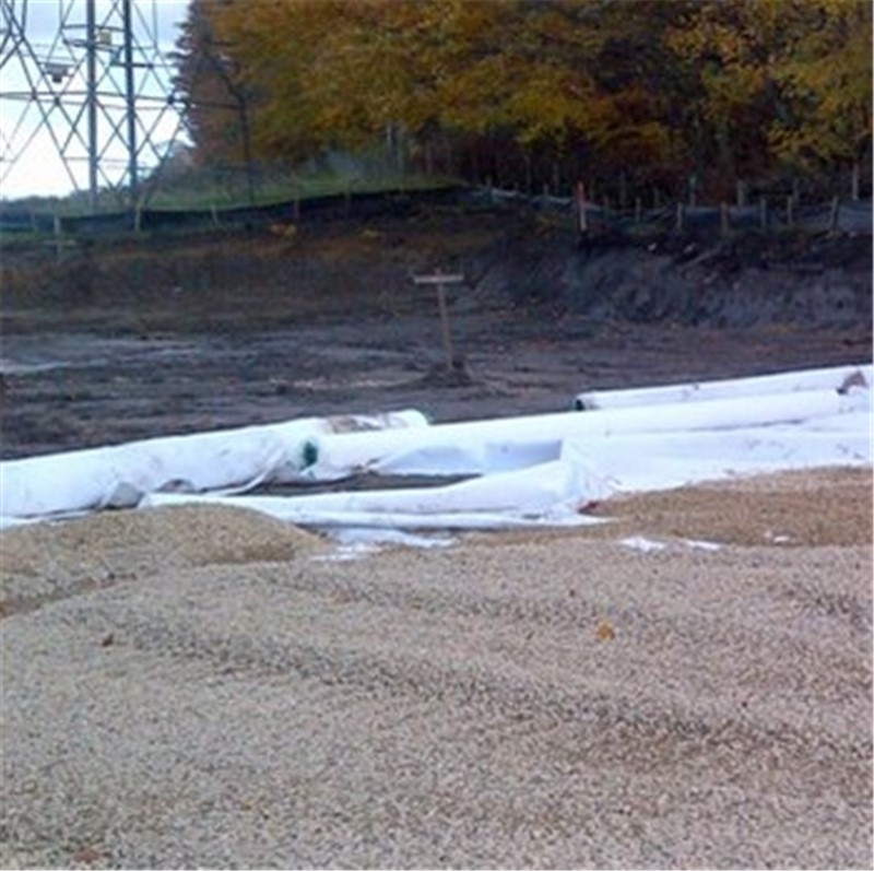 Our 4.5mtr x 100mtr Geotextile Non-woven is ideal for large projects and is commonly used for its drainage properties.