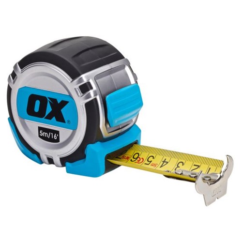 The OX Pro 5M Tape Measure features a 32mm wide blade with an impressive 2.8M stand out with both metric and imperial graduations. The heavy duty case with chrome over mould ensures durability while the big end hook ensures easy clip to surfaces. The handy belt hook makes fastening to a tool belt and portability easy.