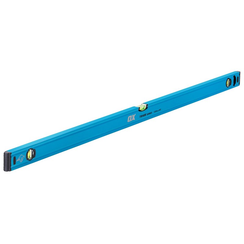 The OX Trade Level 1200mm features 3 solid acrylic UV resistant vials with an accuracy of .5mm/m or .0005in/in. The level has an milled surface on base up to 1200mm length and shock absorbing rubber end caps. The level is strong, lightweight and has an aluminium profile.