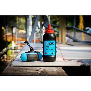 The Ox pro chalk refill in red colour comes in an easy pour , refillable bottle. The powder formulation has good adhesion and high visibility and is ideal for both exterior and interior use. For use with chalk lines.