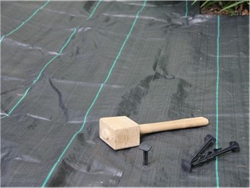 Groundtex 2mtr x 10mtr is a woven geotextile fabric manufactured from 100% polypropylene slit film tapes.