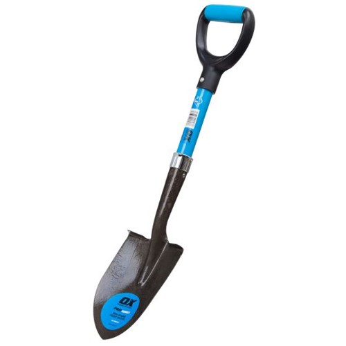 Besides digging and scooping the garden, the Ox Pro Mini Shovel is also ideal for transplanting, trenching, moving compost or mulch, amongst other applications. The OX Digging Shovel is designed with a compact round point mouth, making it ideal to use in confined spaces. The OX Hand Garden Shovel&#39;s blade is made using premium quality steel, which is lightweight, and the shaft is reinforced with fiberglass, to ensure durability and stability. OX Multi-Utility Shovel has a comfortable soft grip handle which reduces hand fatigue and digs efficiently as well.
