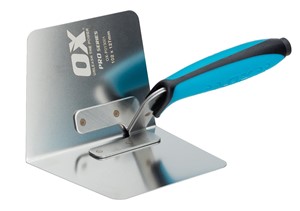 The blade area of the corner trowel is made with high-quality stainless steel to make it corrosion resistant and durable. The blade is fused with a strong aluminium mounting which strengthens the entire structure of corner trowel, it is your weapon to deal with the plastering of the corners and gives you the perfect 90&#176; flexing of the wall corners with minimal efforts. A strong and comfortable grip is very important in working with any tool. OX corner trowel is engineered with an ergonomic handle which reduces hand fatigue and gives a nonslip grip.
