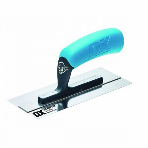 New ultra flexible trowel for a perfect finish
Lightweight fully fastened shank for superior balance and strength
Unique twin blade technology for ultimate flexibility
0.3mm ultra flexible stainless steel blade with rounded corners to ensure a smooth finish
Ergonomic soft grip handle