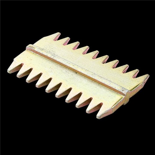 To fit into a scutch comb holder
Designed for preparation of masonry surfaces prior to rendering
Can also be used to chip off mortar from surfaces and bricks
Pack of 4