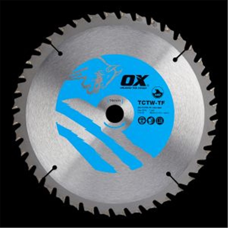 Alternate Top Bevel (ATB) tooth configuration with Anti-kickback for smooth cutting of wood, thin kerf design for use on cordless machines
Reamed bore to ensure precision fit to spindle
Embedded tungsten tip
184mm Diameter with 16mm bore and 4 teeth