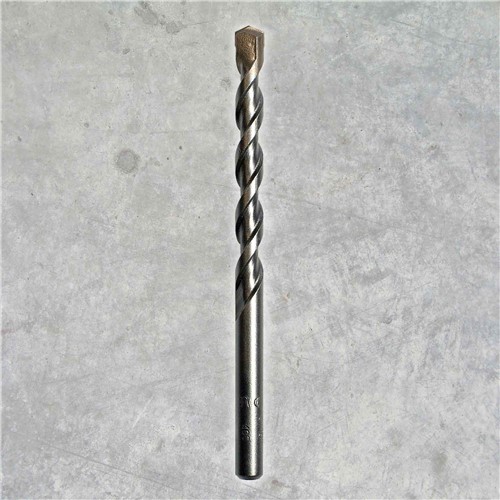  PREMIUM PLUS DRILLS are manufactured to Reisser’s exacting standards by one of only 8* masonry bit manufacturers worldwide inspected by the PGM and allowed to use their trade mark. The PGM mark is your guarantee of precisely drilled holes for a stable anchor fixing. Quality masonry drills which offer excellent performance at a reasonable cost.