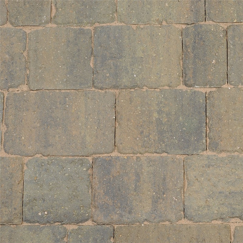 Monksbridge is perfect for the driveways of traditionally styled properties. With its subtle hues and authentic weather worn appearance, this distinctive block paving adds the rustic flair of a bygone age.